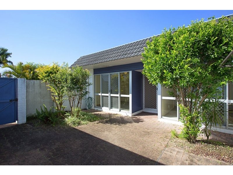 Unit B1 10 Spinnaker Drive, Sandstone Point QLD 4511