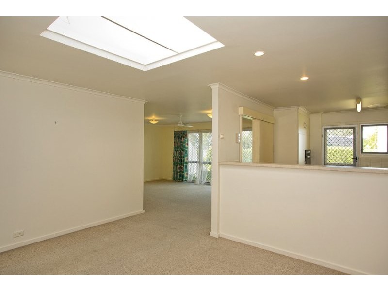 Unit B1 10 Spinnaker Drive, Sandstone Point QLD 4511