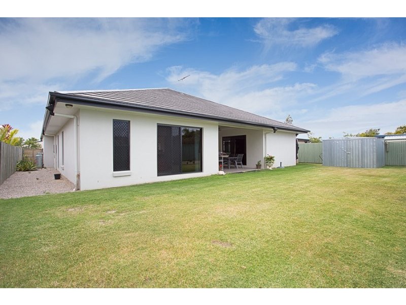 106 Marina Boulevard, Banksia Beach QLD 4507