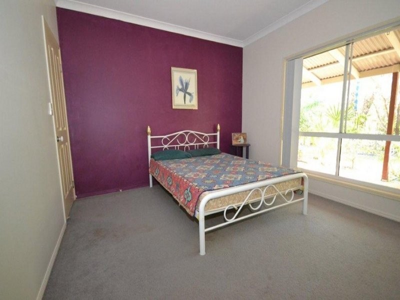 18 Tammy Road, Moore Park Beach QLD 4670