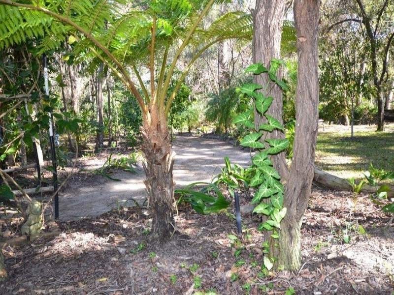 18 Tammy Road, Moore Park Beach QLD 4670