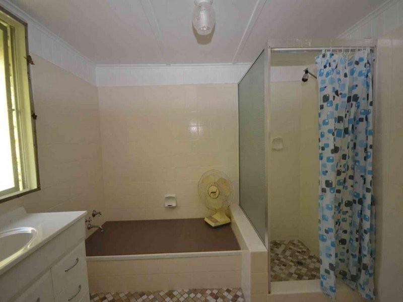 5 Dreamtime Avenue, Burrum Heads QLD 4659