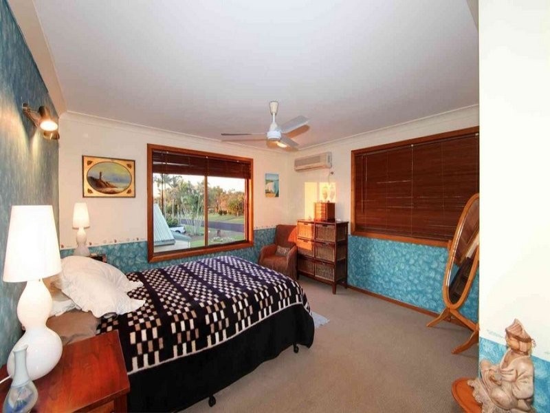 14 Linden Crescent, Qunaba QLD 4670