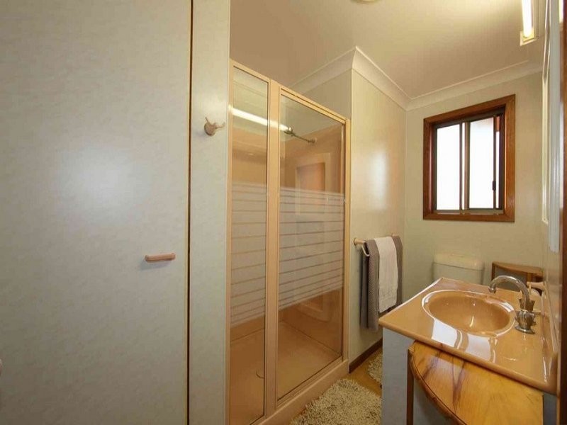 14 Linden Crescent, Qunaba QLD 4670