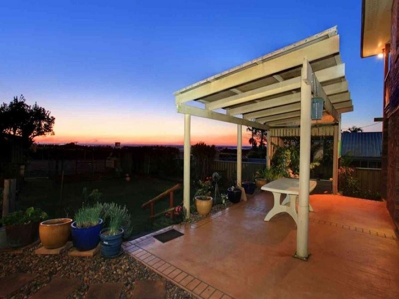 14 Linden Crescent, Qunaba QLD 4670