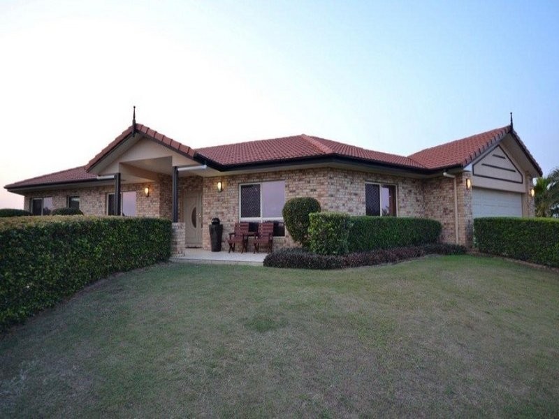 1 Jess Place, Coral Cove QLD 4670