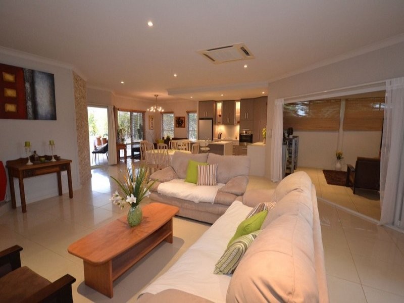 2 Freshwater Drive, Branyan QLD 4670