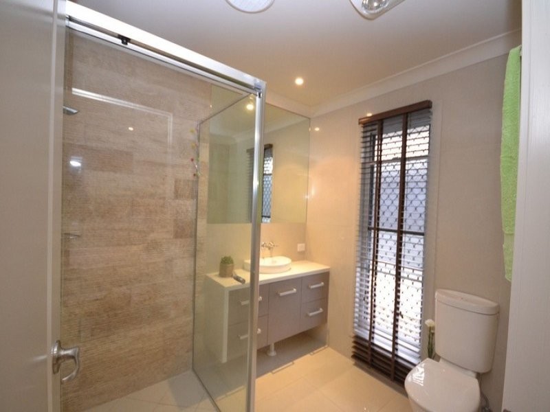 2 Freshwater Drive, Branyan QLD 4670