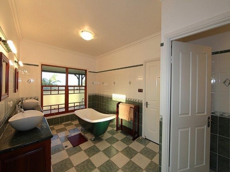 52 Frizzells Road, Woodgate QLD 4660