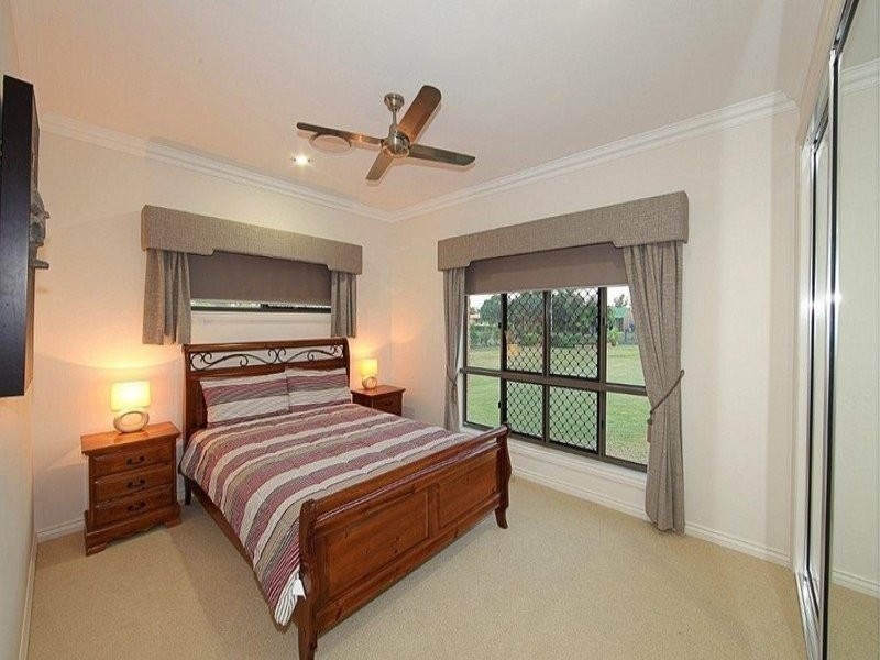 25 Pinto Avenue, Branyan QLD 4670