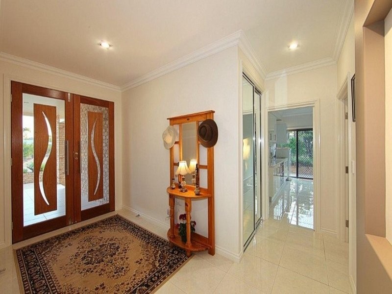 25 Pinto Avenue, Branyan QLD 4670