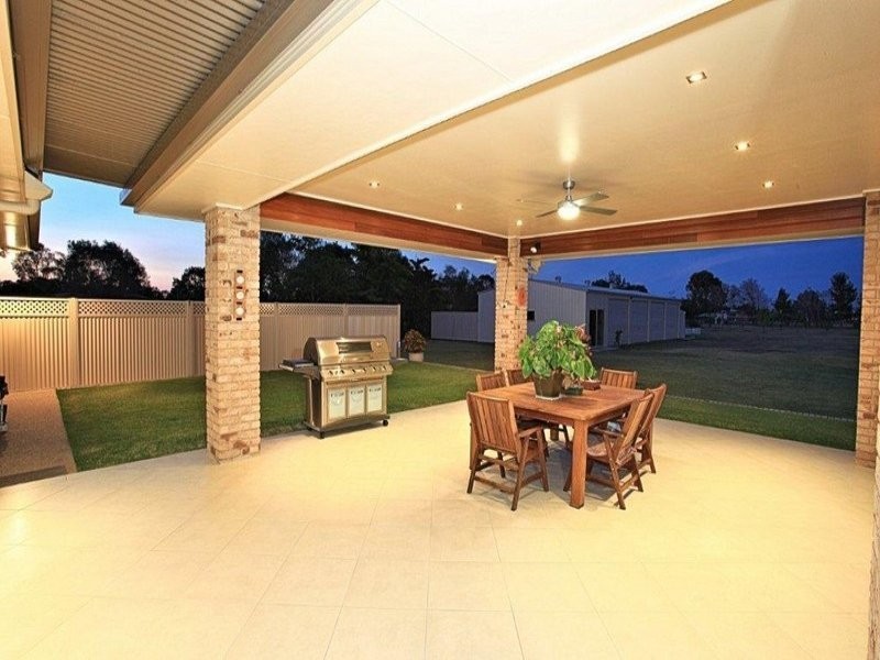 25 Pinto Avenue, Branyan QLD 4670