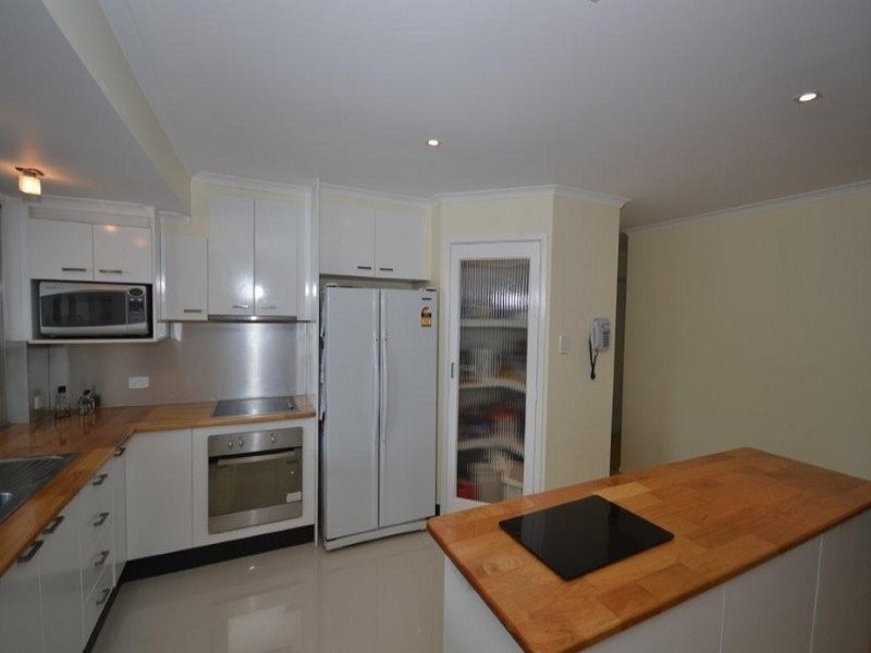 18 Wilson Street, Kepnock QLD 4670