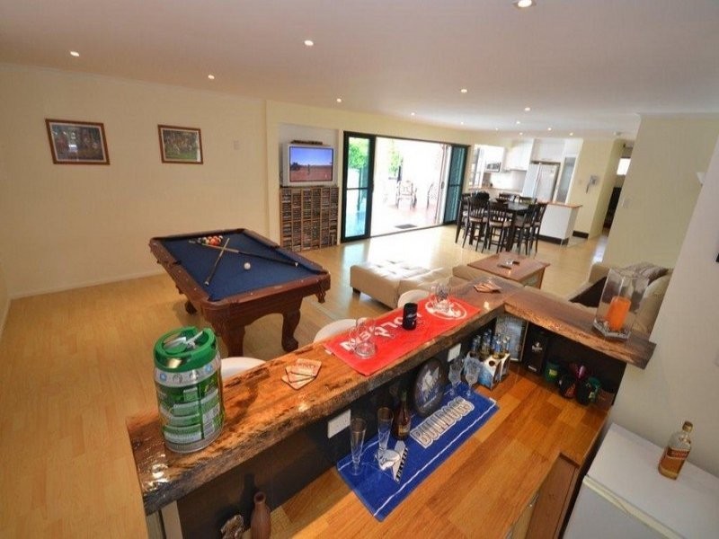 18 Wilson Street, Kepnock QLD 4670