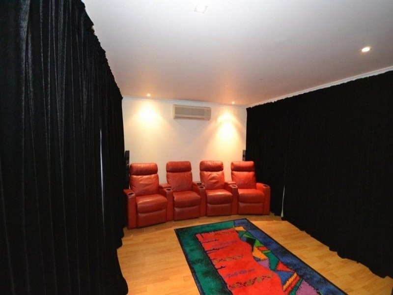 18 Wilson Street, Kepnock QLD 4670