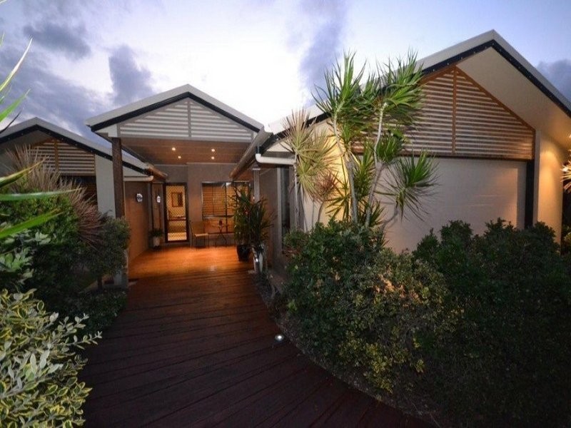 4 Luke Court, Bargara QLD 4670