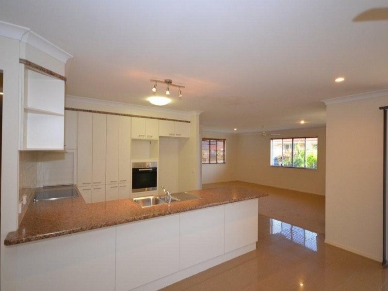32 Explorers Way, Bargara QLD 4670