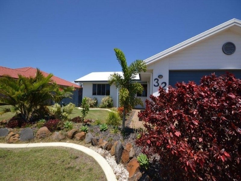 32 Explorers Way, Bargara QLD 4670
