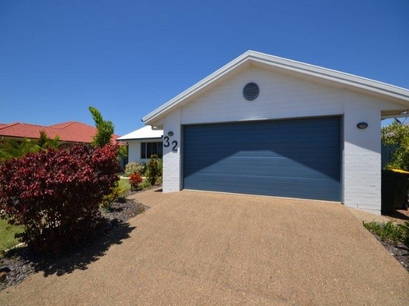 32 Explorers Way, Bargara QLD 4670