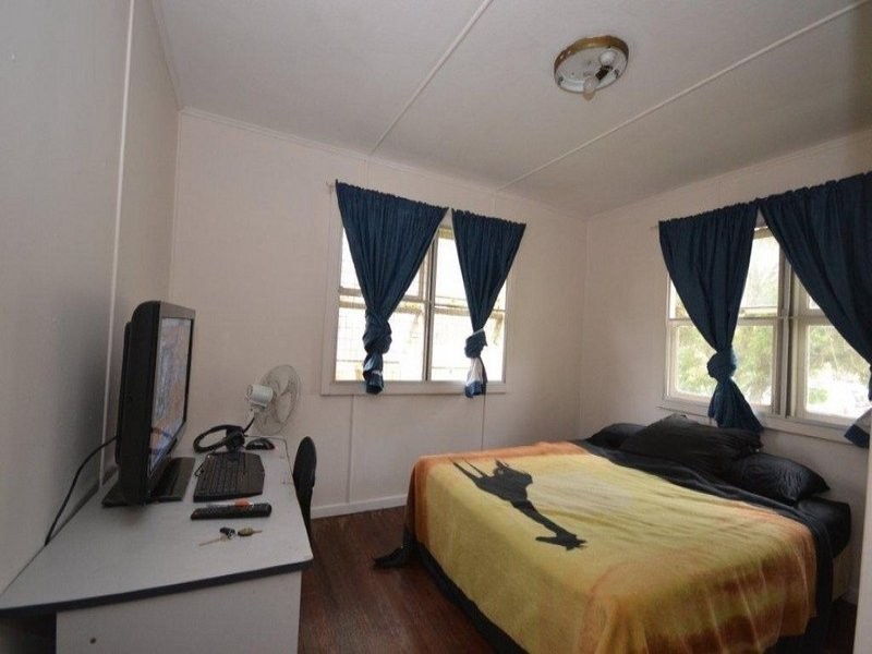 35 Tarakan Street, Svensson Heights QLD 4670