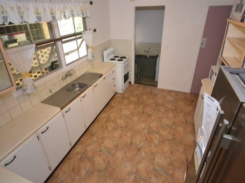 35 Tarakan Street, Svensson Heights QLD 4670