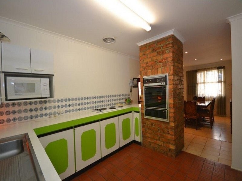 24 Hargreaves Street, Bundaberg South QLD 4670