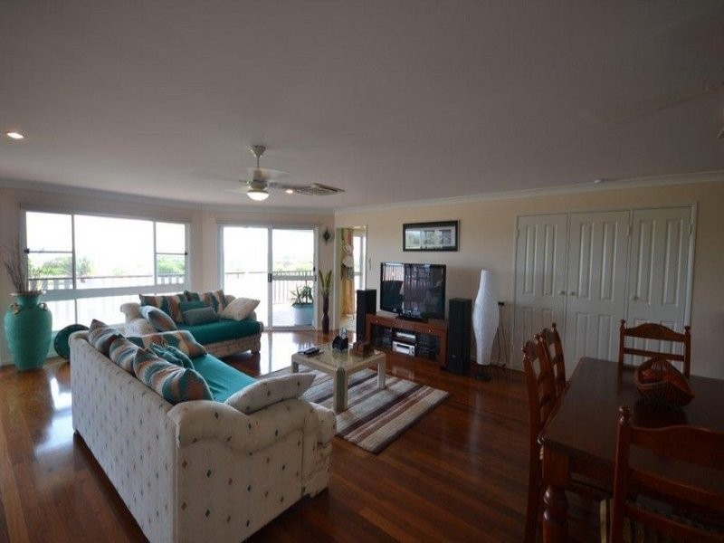 34 Lihs Street, Elliott Heads QLD 4670