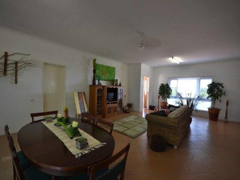 34 Lihs Street, Elliott Heads QLD 4670