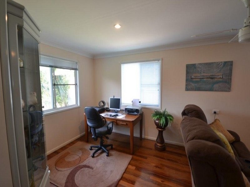 34 Lihs Street, Elliott Heads QLD 4670