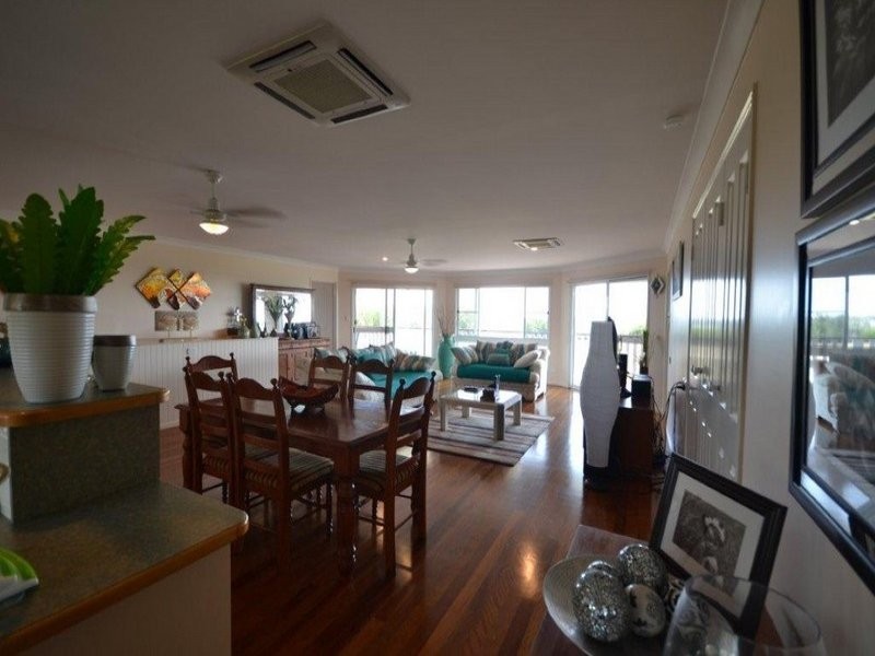 34 Lihs Street, Elliott Heads QLD 4670