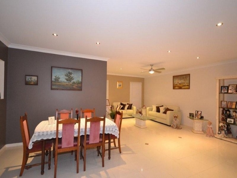 21 Back Hill Drive, Coral Cove QLD 4670