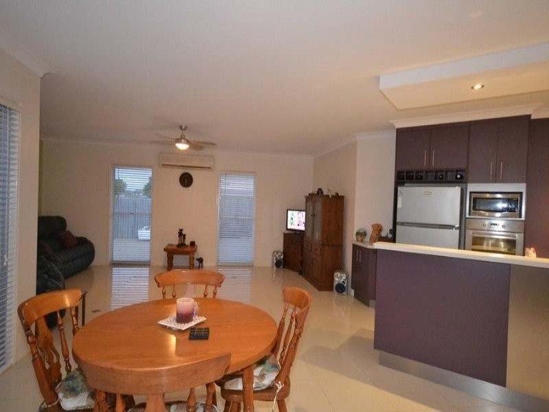 21 Back Hill Drive, Coral Cove QLD 4670