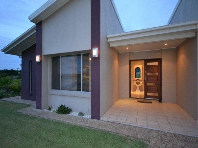21 Back Hill Drive, Coral Cove QLD 4670