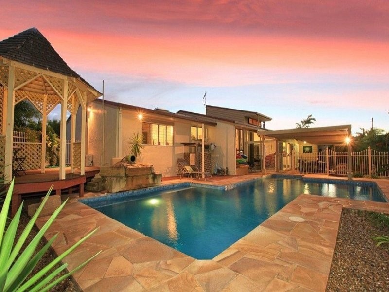 155 Hughes Road, Bargara QLD 4670