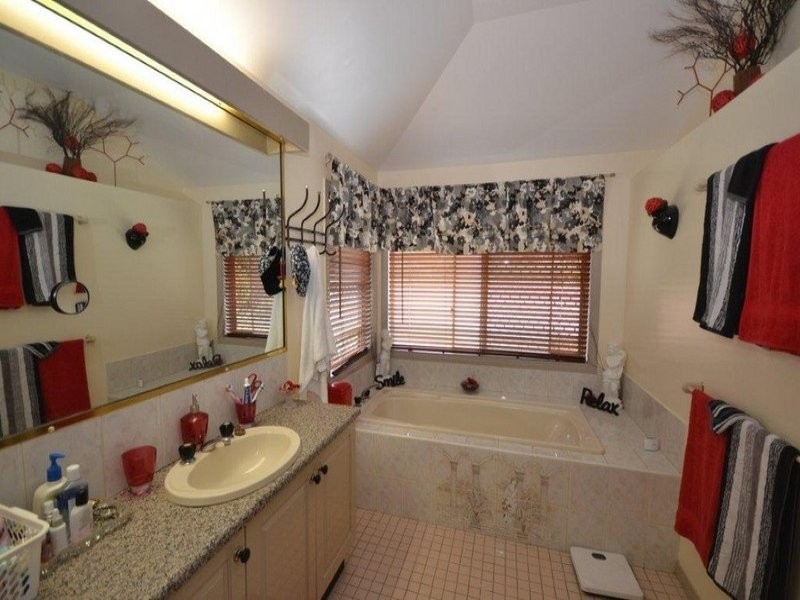 153 Childers Road, Branyan QLD 4670