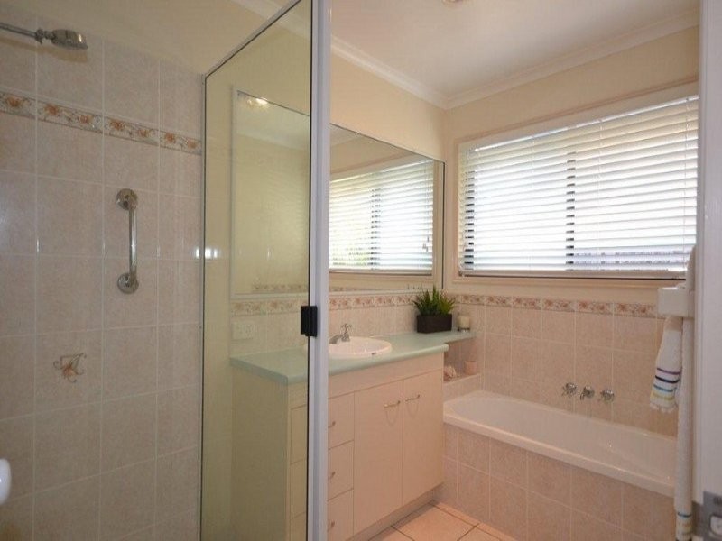 17 Palmer Avenue, Bargara QLD 4670