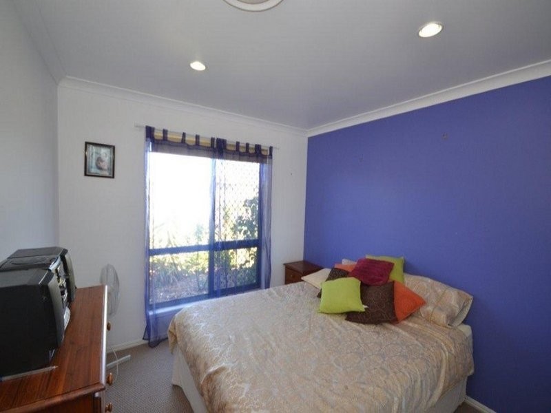 16 Bisdee Street, Coral Cove QLD 4670