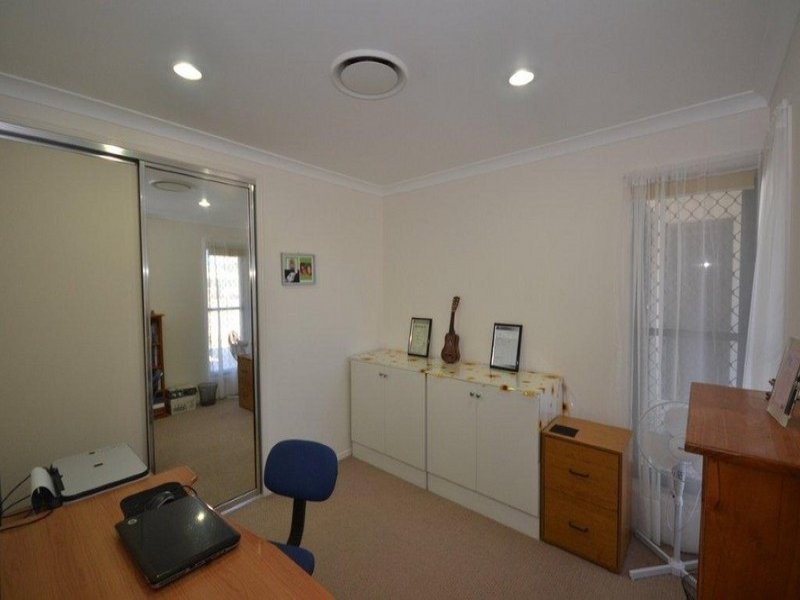 16 Bisdee Street, Coral Cove QLD 4670