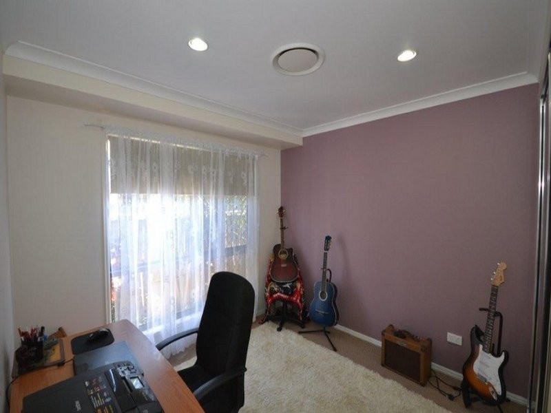 16 Bisdee Street, Coral Cove QLD 4670