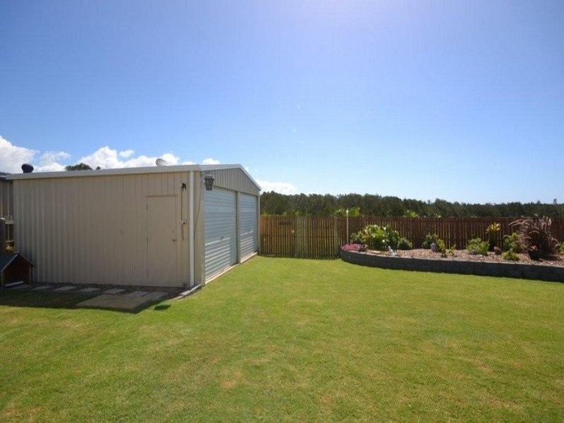 16 Bisdee Street, Coral Cove QLD 4670