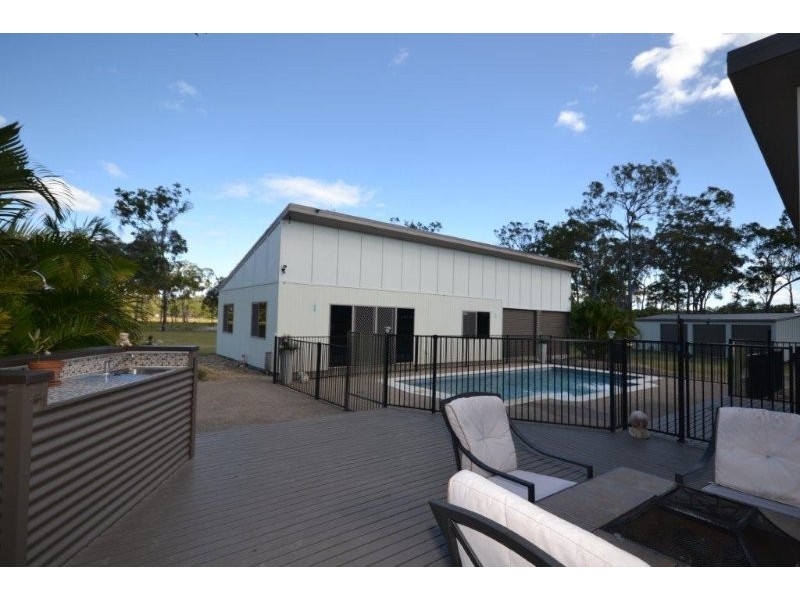 40 Whistler Close, Moore Park Beach QLD 4670