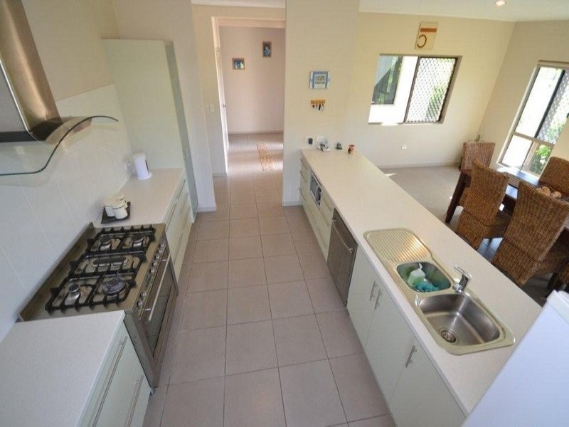 40 Whistler Close, Moore Park Beach QLD 4670