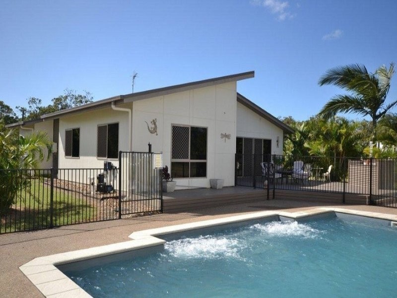 40 Whistler Close, Moore Park Beach QLD 4670