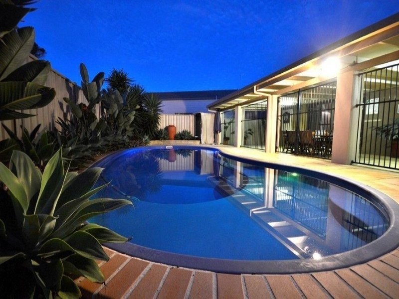 22 Hay Street West, Avenell Heights QLD 4670