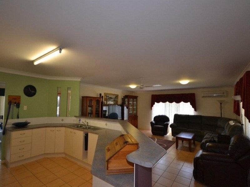 25 Clearview Avenue, Thabeban QLD 4670