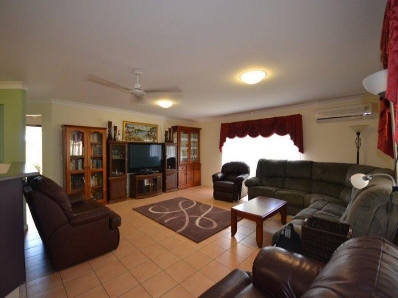 25 Clearview Avenue, Thabeban QLD 4670