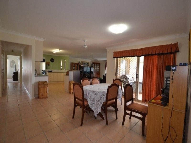 25 Clearview Avenue, Thabeban QLD 4670