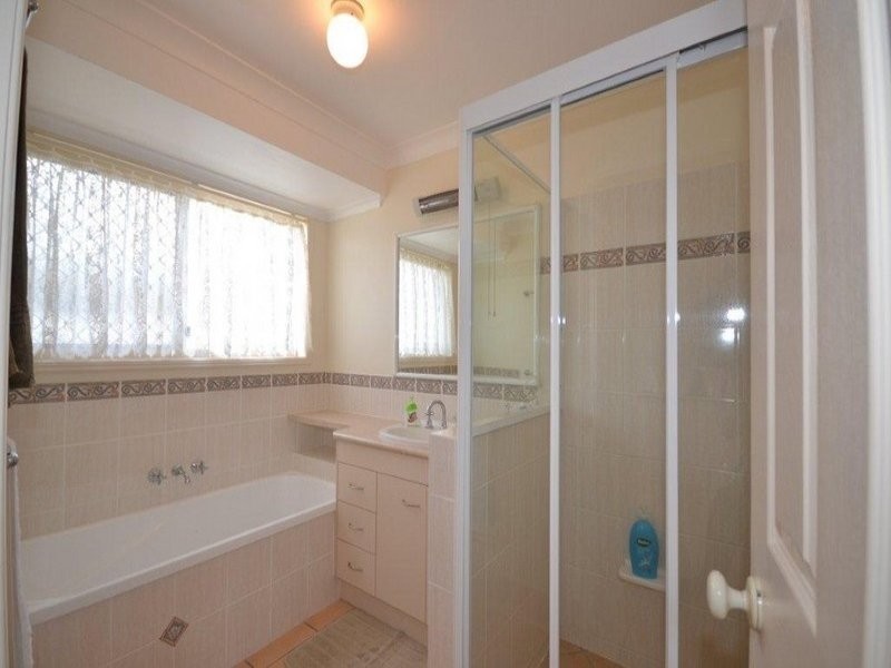 25 Clearview Avenue, Thabeban QLD 4670