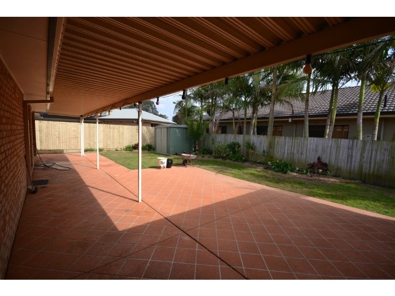 11 Walnut Court, Birkdale QLD 4159