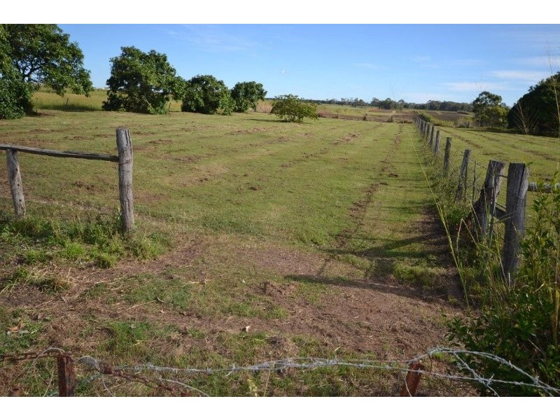 1064 Moore Park Road, Gooburrum QLD 4670